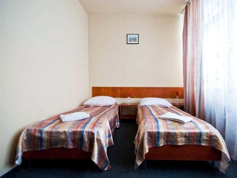Hotel Start Krasków Εξωτερικό φωτογραφία