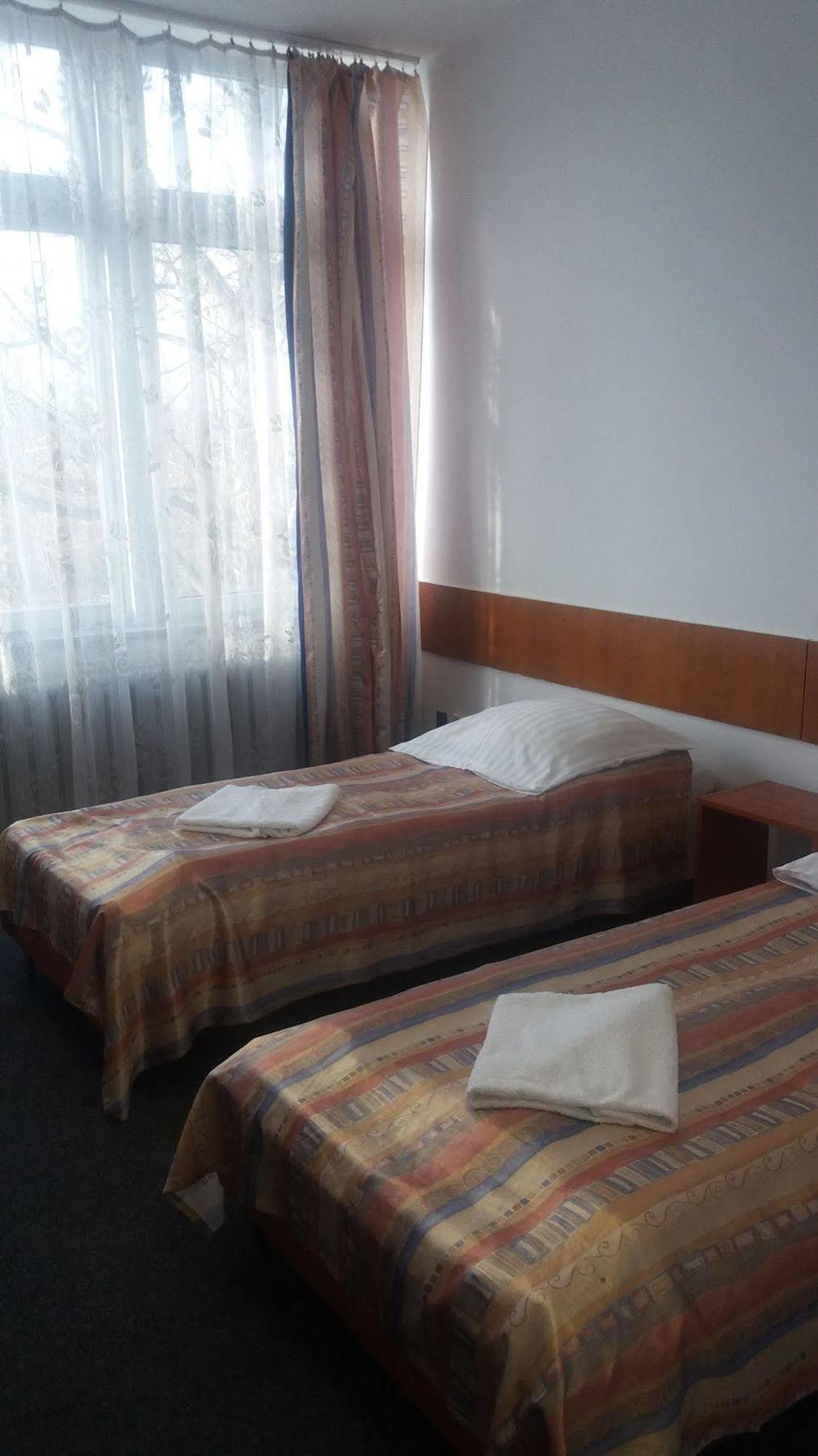 Hotel Start Krasków Εξωτερικό φωτογραφία