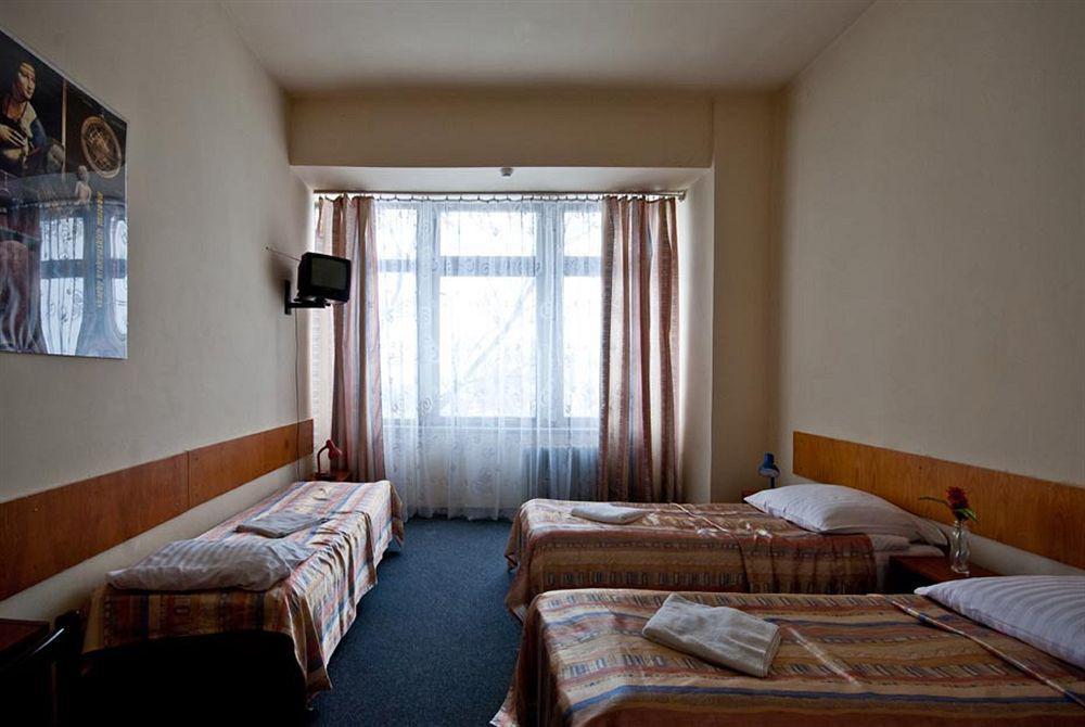 Hotel Start Krasków Εξωτερικό φωτογραφία